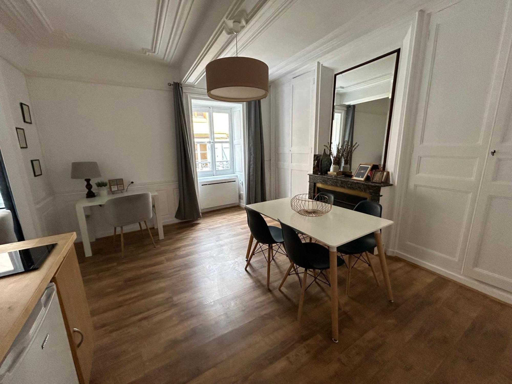 Appartement Cosy Charme Ancien Thizy-les-Bourgs Exterior foto